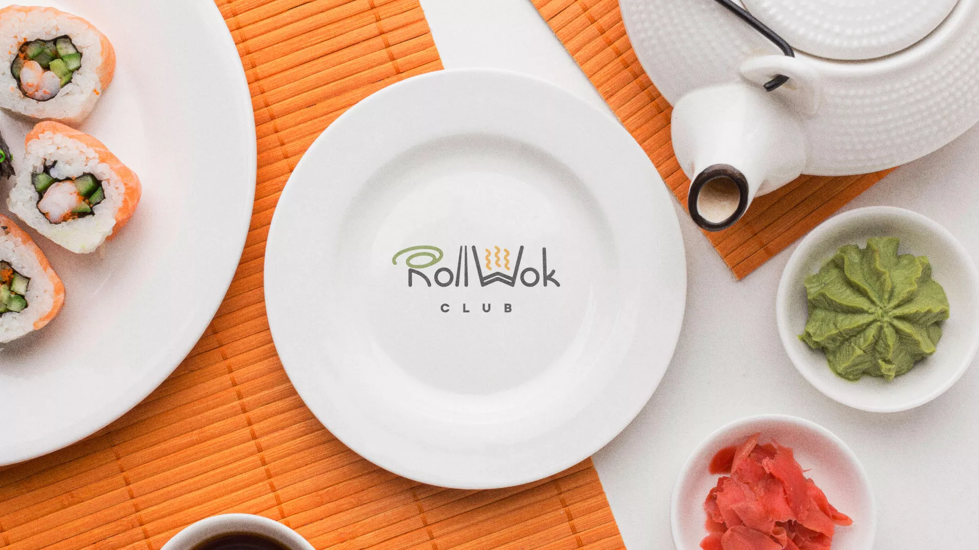 Разработка логотипа и фирменного стиля суши-бара «Roll Wok Club» в Михайловске